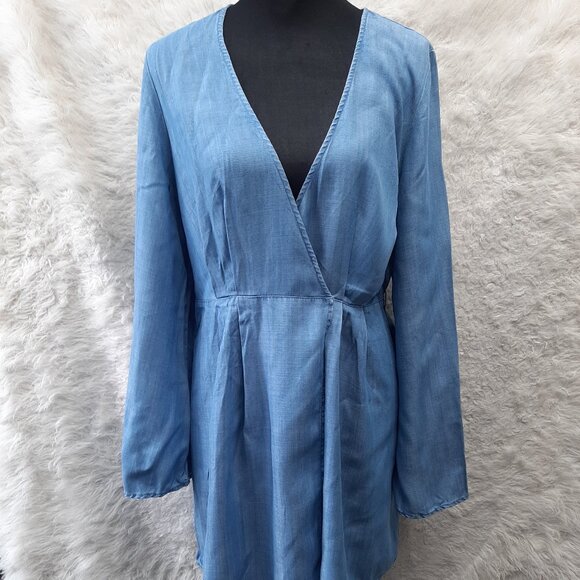 Guess Women's Denim Dress Blue Wrap Dress w/ Snap Button Bell Sleeves V-Neck L - Picture 1 of 9